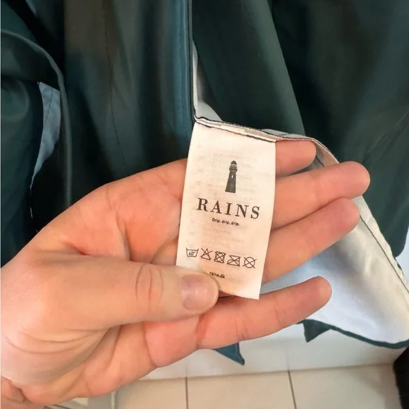 Rains Curve rain coat - Picture 6 of 8